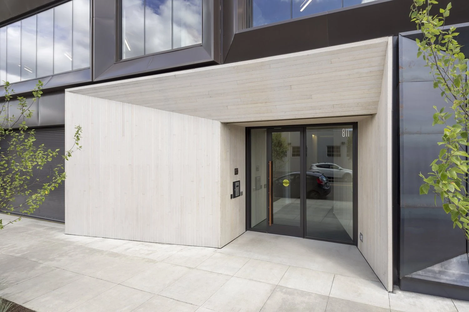 811 Stark — project photograph 3
